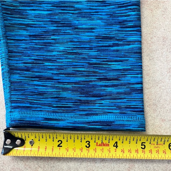 Fabletics Salar Blue Space Dye Mid Rise Crop Leggings - Picture 11 of 11